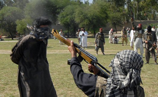 http://pakistanisforpeace.files.wordpress.com/2010/04/pakistani-taliban-2.jpg